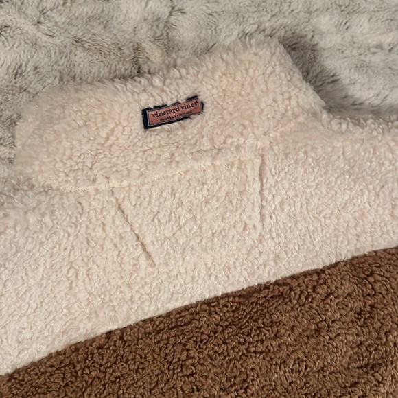 🆕Vineyard Vines- Supershep Faux Sherling Vest - Picture 8 of 8